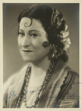 Mina Bolotine zong ook te Gent de rol van Carmen in 1941/42.
Foto: van 1942 Operabilia