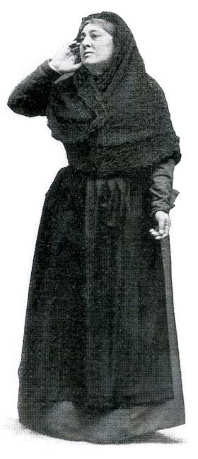 Blanche Deschamps-Jéhin als de moeder in Louise van Charpentier.
